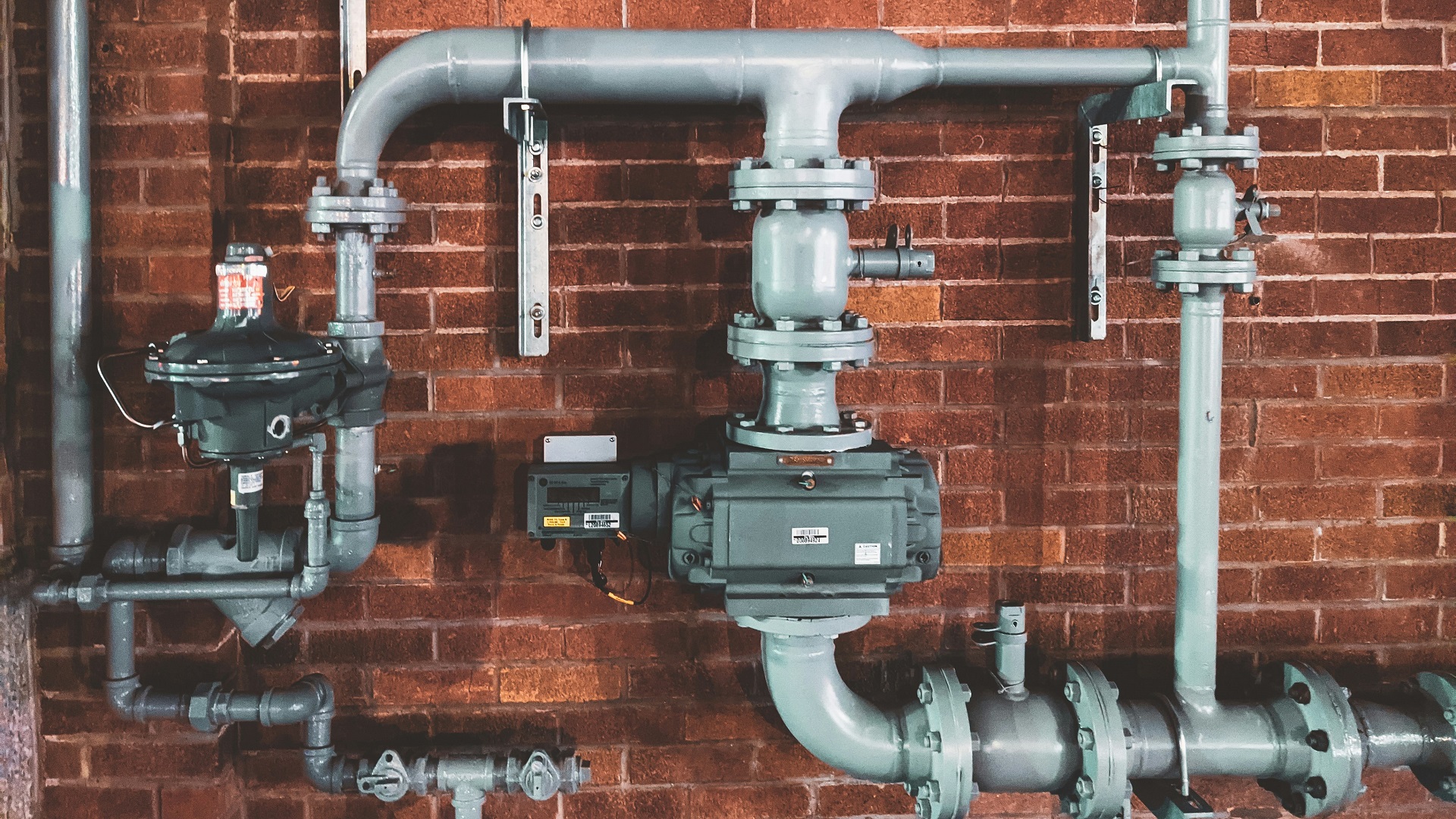 Professional plumbing pipe installation and repair services in Dammam